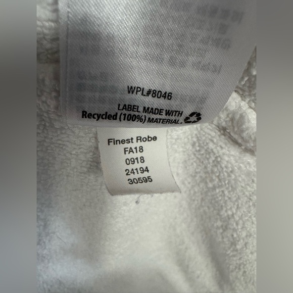 HOTEL COLLECTION Finest Robe M/L White Made in Turkey – 70% Cotton 30% Modal - Picture 8 of 11